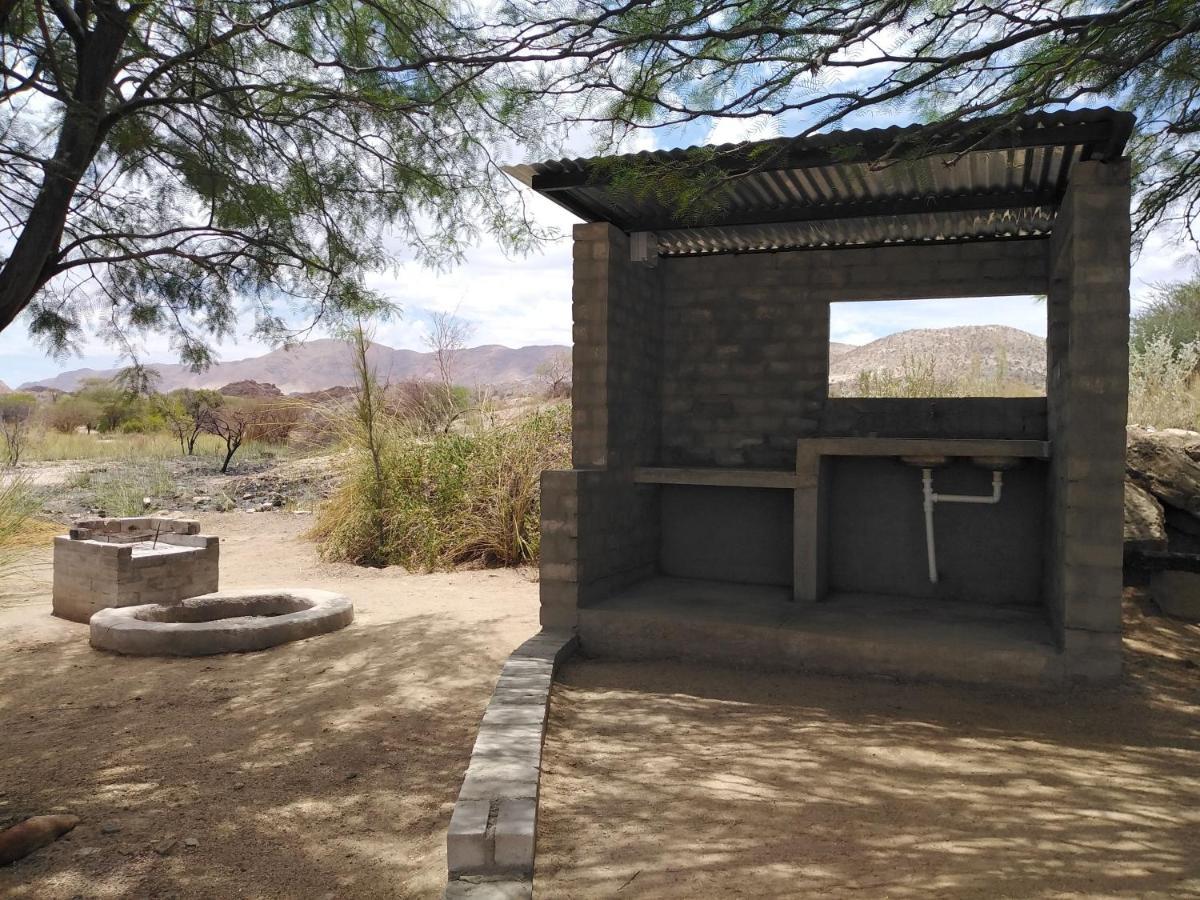 Achab Camping Camp Site Usakos エクステリア 写真